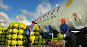 Pertamina Tambah Pasokan Premium dan Elpiji 3 Kg