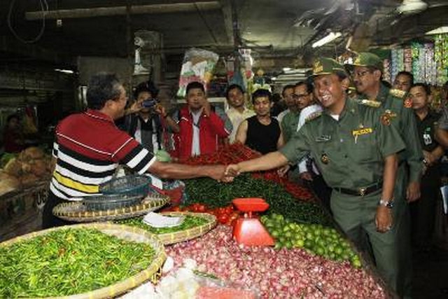 Hadapi Ramadhan, TPID Dan Gubsu Blusukan Ke Pasar